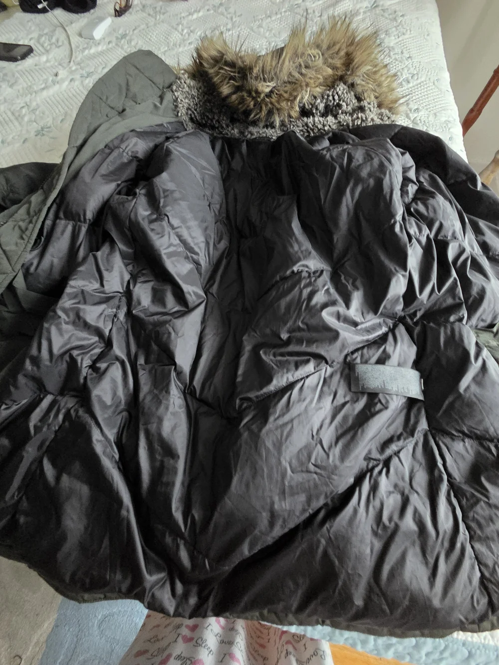 Uniqlo Men's Hooded Puffer Coat in Dark Olive with Faux Fur Trim